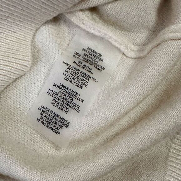 NWOT‎ Sioni Ivory V Neck Sweater Lace Beaded Sleeves Size XS - Picture 7 of 7